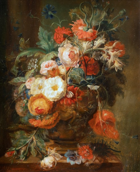 Esquisse d'un bouquet de fleurs dans un vase en terre.